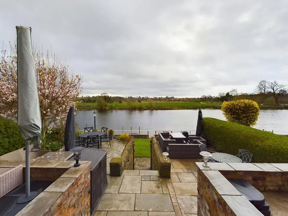 Rondeva Villa Chester 0*,  United Kingdom