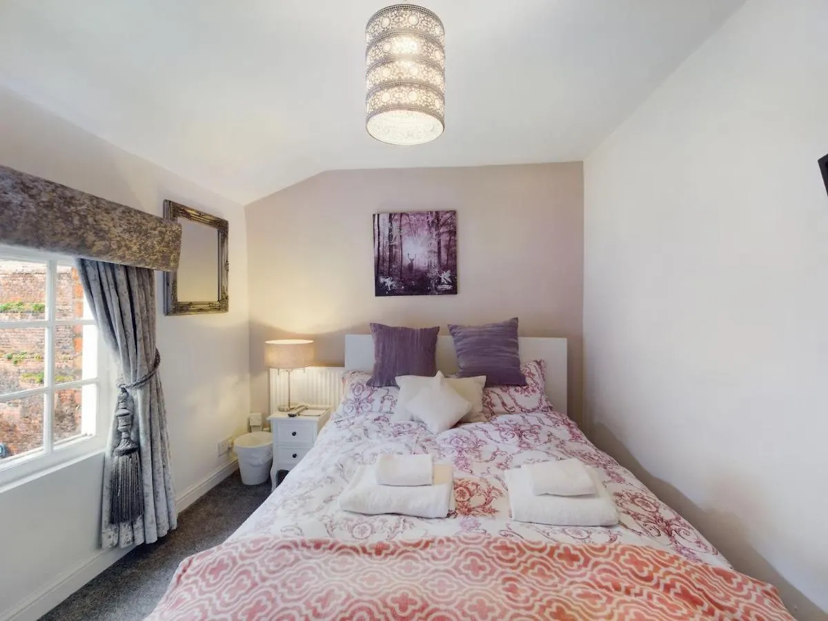 Rondeva Villa Chester