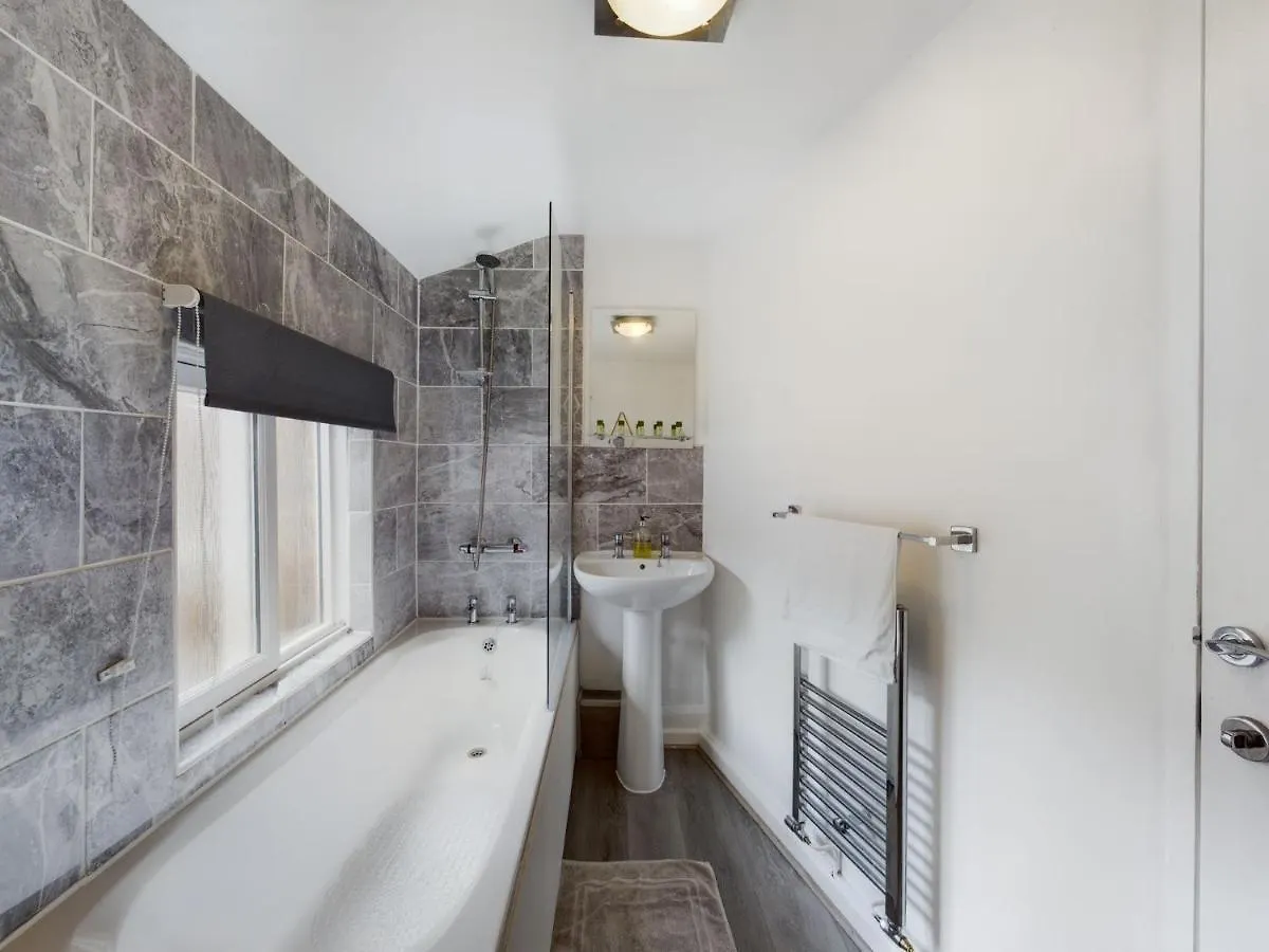 Holiday home Rondeva Villa Chester United Kingdom