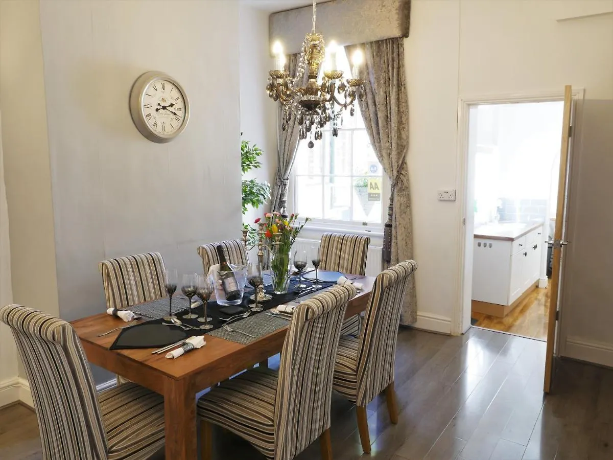 Holiday home Rondeva Villa Chester