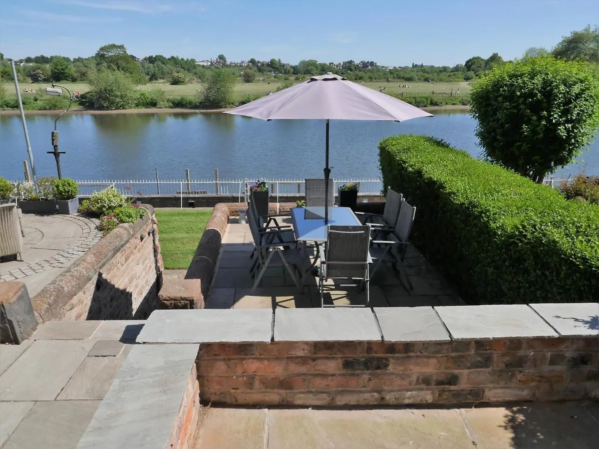Rondeva Villa Chester Holiday home