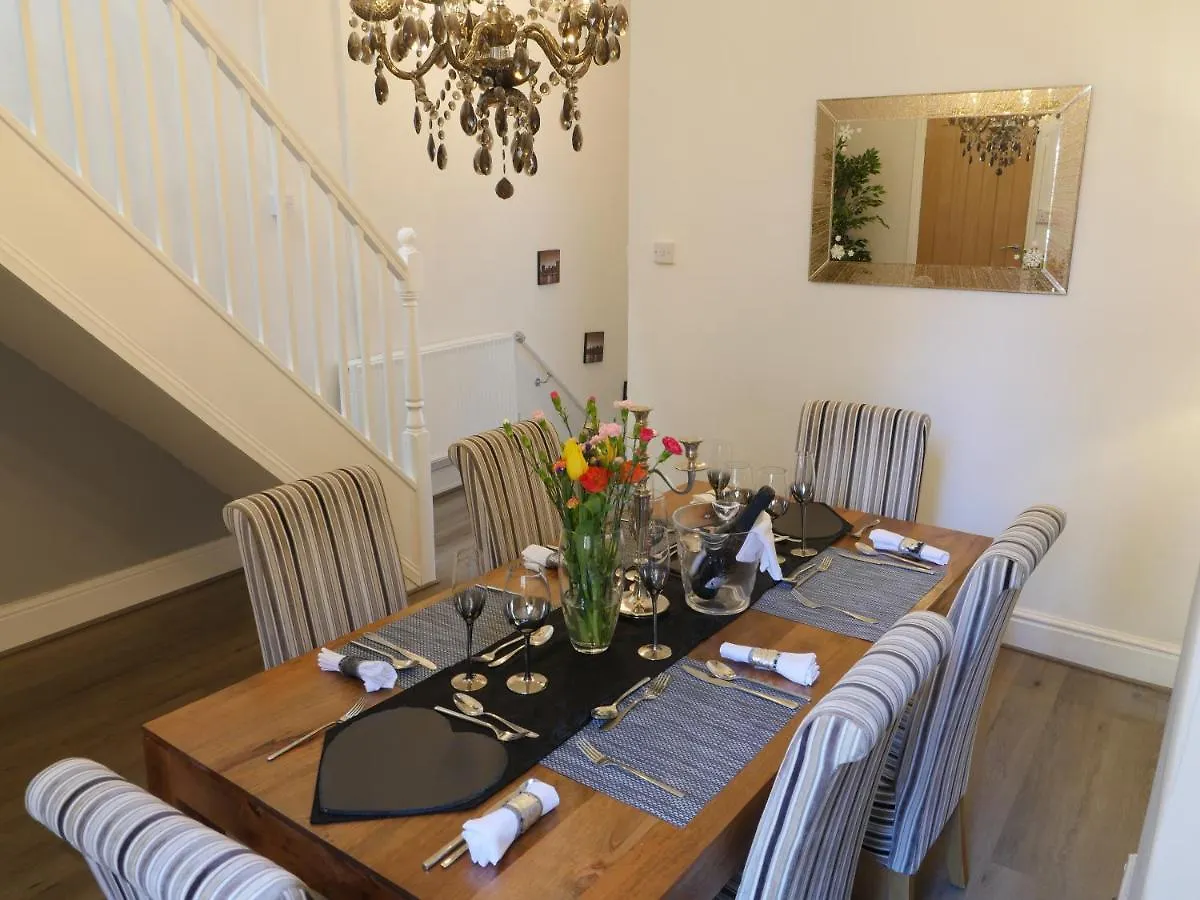 Holiday home Rondeva Villa Chester